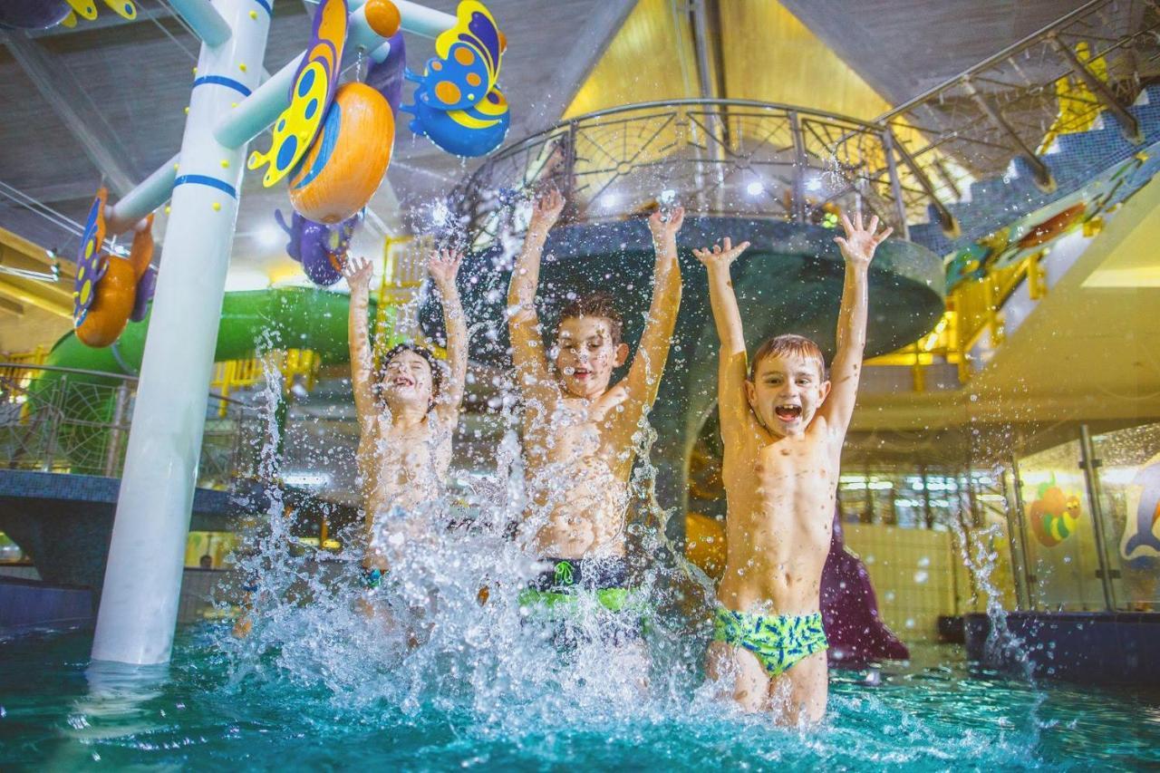 Bbbb Resort Apartman ซาลาคาโรส ภายนอก รูปภาพ