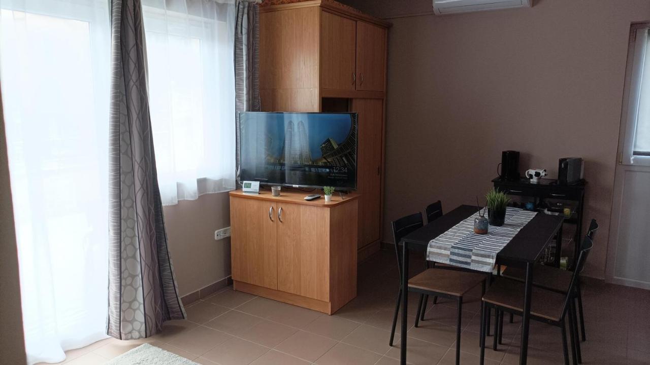 Bbbb Resort Apartman ซาลาคาโรส ภายนอก รูปภาพ